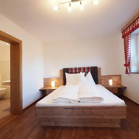 Apartment Hinterburgschwaig Hof *